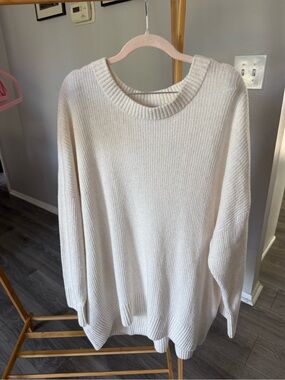 Old Navy Cream Ribbed Crewneck Sweater